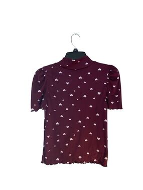 Women's Burgundy Heart-Print Short Sleeve Top